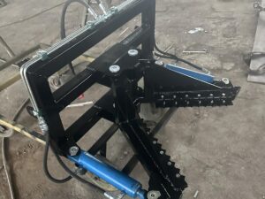 Викорчовувач дерев та кущів типу "Крокодил" на фронтальний навантажувач